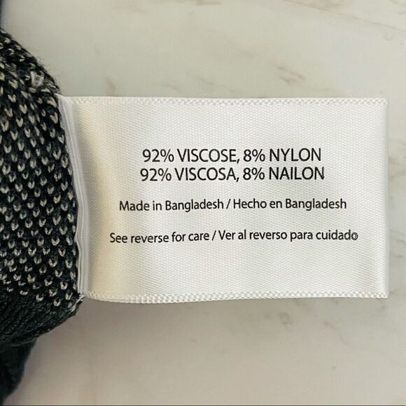 Isaac Mizrahi | Leopard Print Sweater Crew Neck - Picture 9 of 9